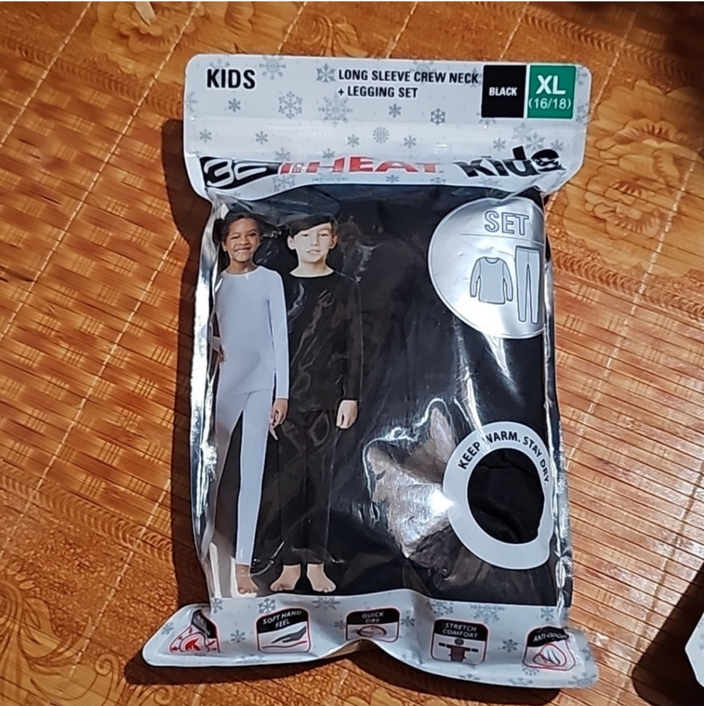 32 Degrees Heat Long Sleeve CrewNeck & Legging Set unisex, nwt boys girls